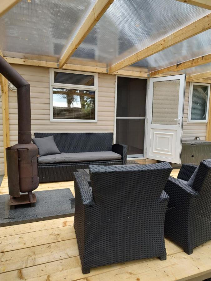 Chalet Met Veranda Aan Bosrand Vledder المظهر الخارجي الصورة