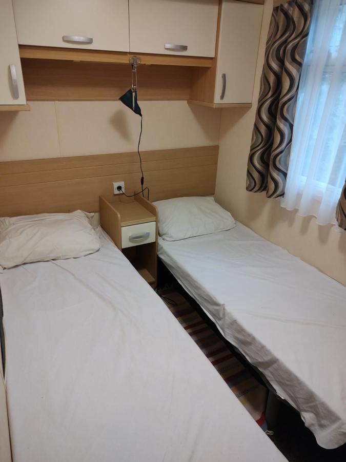 Chalet Met Veranda Aan Bosrand Vledder المظهر الخارجي الصورة