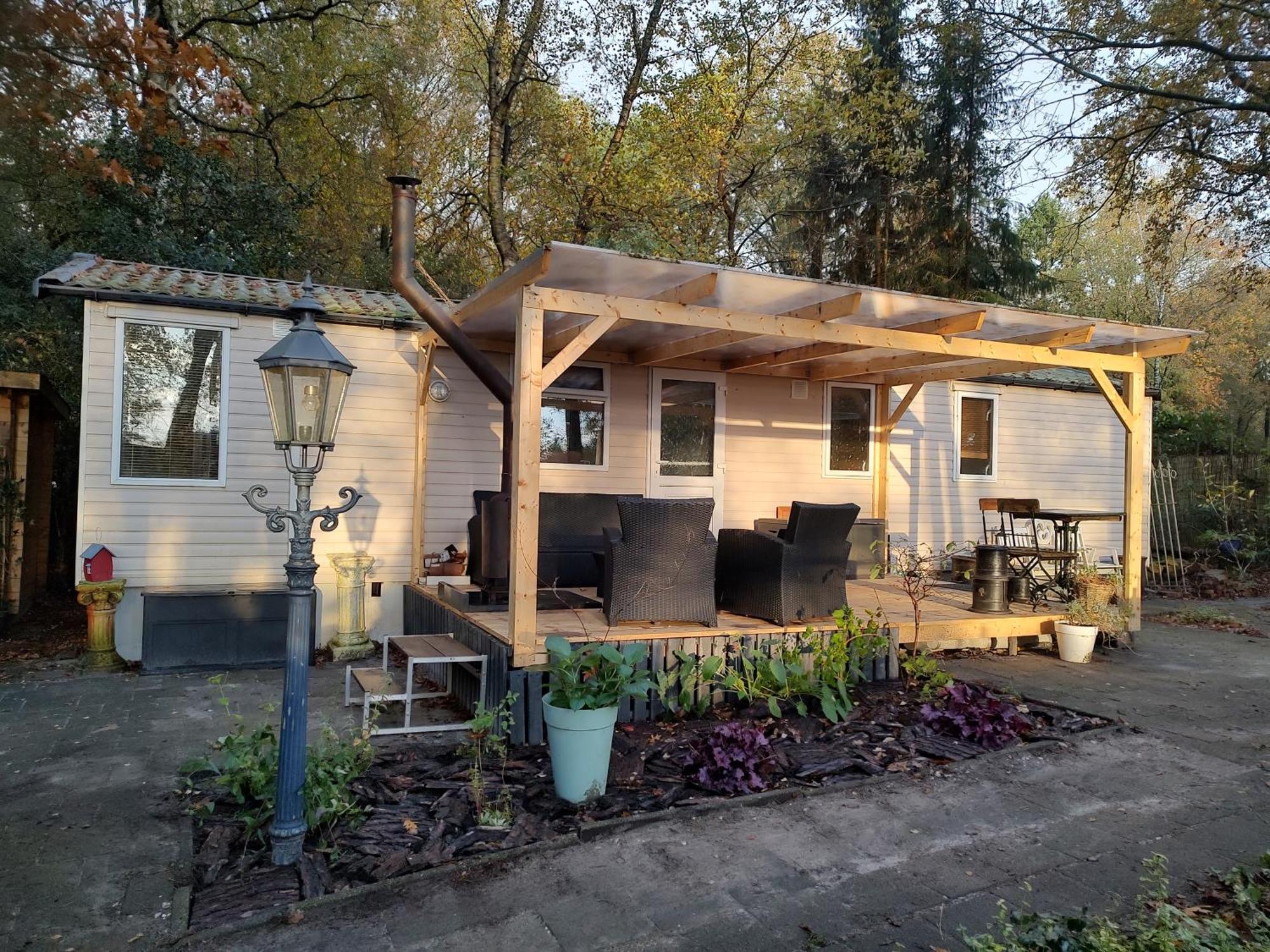 Chalet Met Veranda Aan Bosrand Vledder المظهر الخارجي الصورة